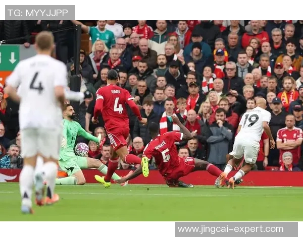 英超激战：多特蒙德险胜利物浦红牌争议引爆全场精彩十球回顾