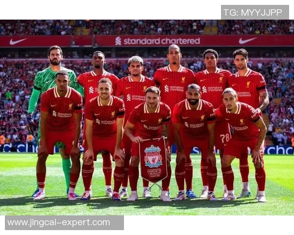 中超赛场惊现冷门尤文图斯大胜利物浦引发全场热议